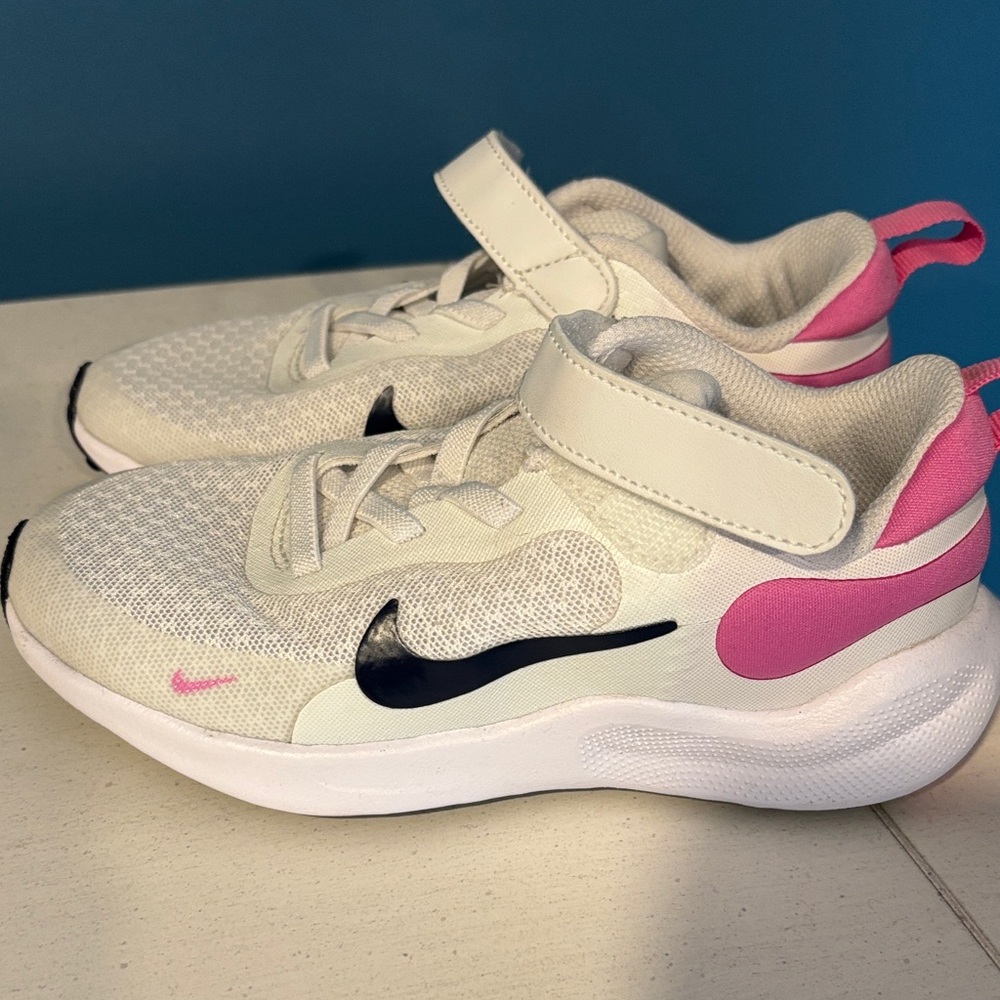 Nike Kids' Cream and Pink Sneakers
